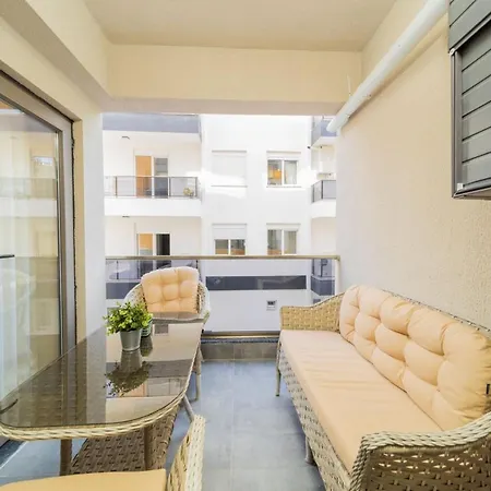 Apartment Comfy Flat With Balcony Close To Konyaalti Beach