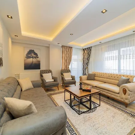 Apartment Comfy Flat With Balcony Close To Konyaalti Beach